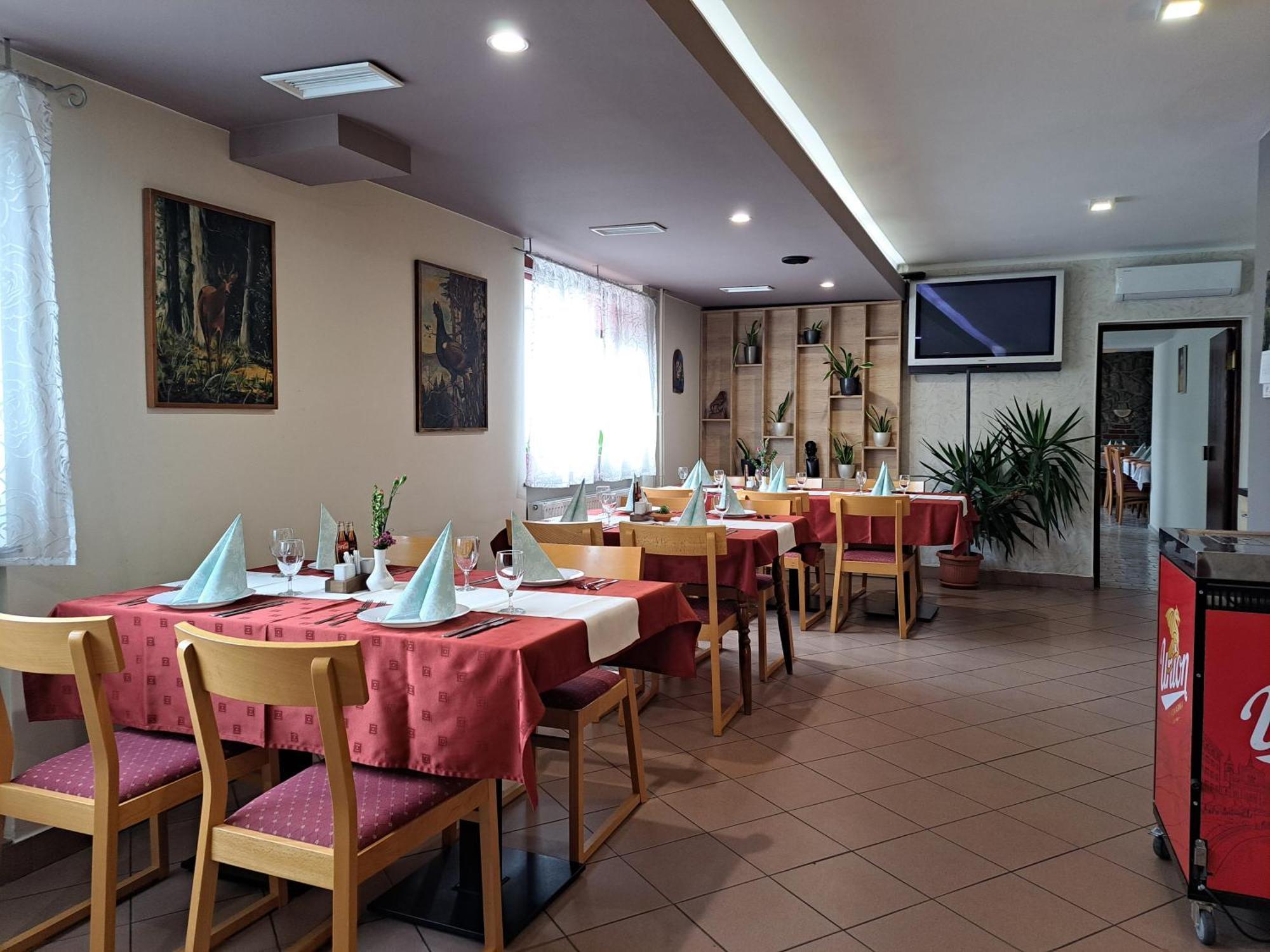 Guesthouse Zivko Dobrovce Екстер'єр фото