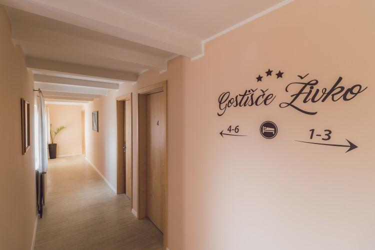 Guesthouse Zivko Dobrovce Екстер'єр фото